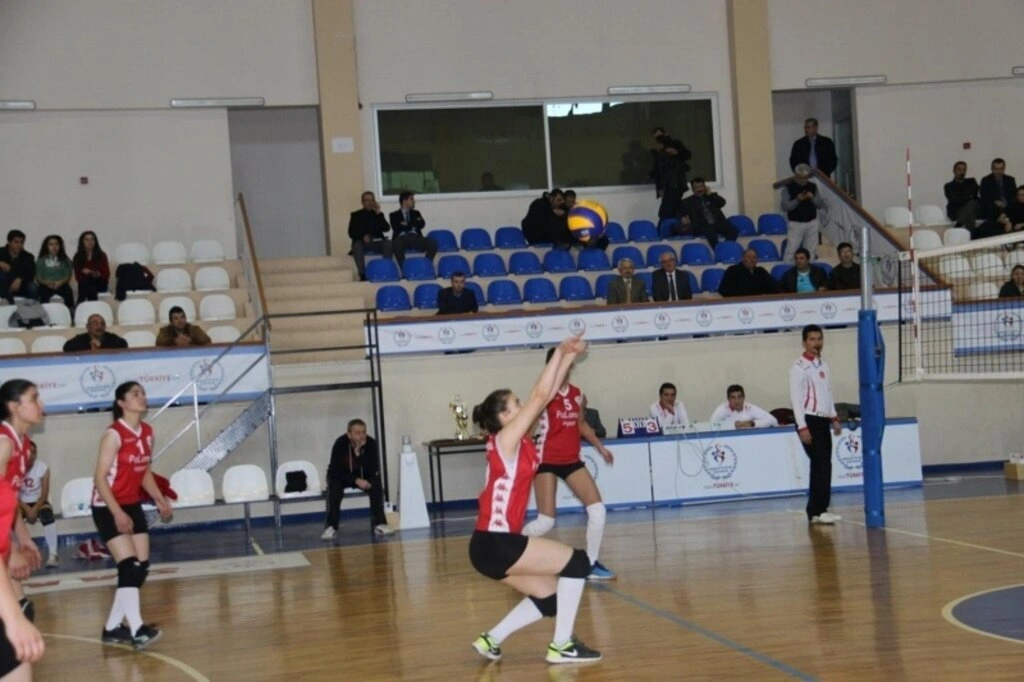 SAMSUN VOLEYBOL GENÇ ERKEKLER VE GENÇ BAYANLAR İL BİRİNCİLİĞİ SONA ERDİ	 - Resim 12
