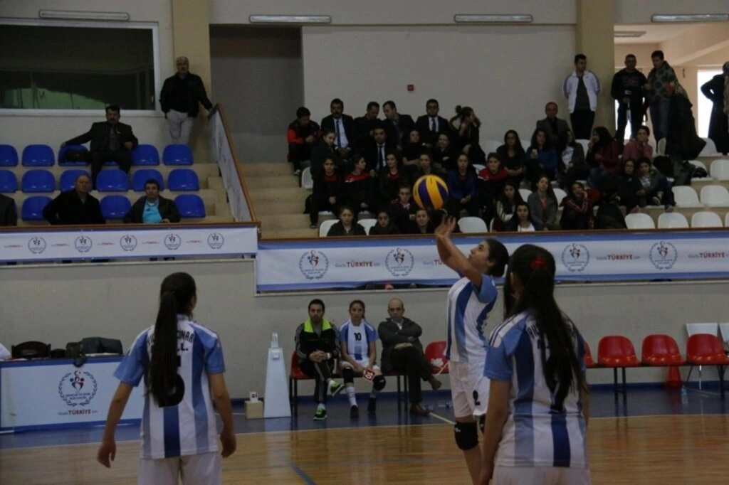 SAMSUN VOLEYBOL GENÇ ERKEKLER VE GENÇ BAYANLAR İL BİRİNCİLİĞİ SONA ERDİ	 - Resim 16