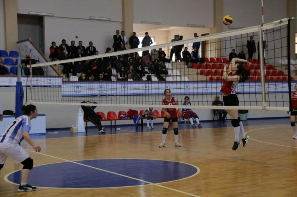 SAMSUN VOLEYBOL GENÇ ERKEKLER VE GENÇ BAYANLAR İL BİRİNCİLİĞİ SONA ERDİ	 - Resim 21