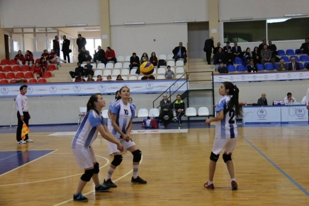 SAMSUN VOLEYBOL GENÇ ERKEKLER VE GENÇ BAYANLAR İL BİRİNCİLİĞİ SONA ERDİ	 - Resim 23