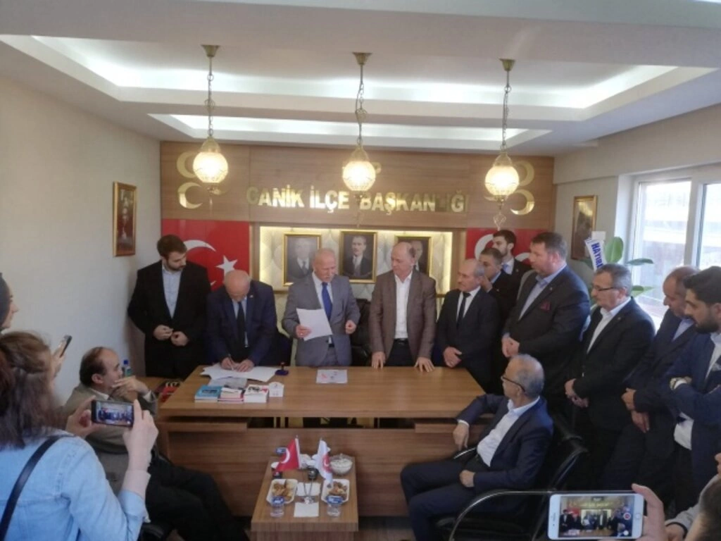 MHP İlkadım ve Canik'te bayrak değişimi yapıldı - Resim 2