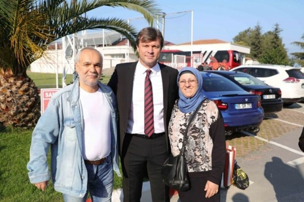 Ertuğrul Sağlam imzayı attı - Resim 11