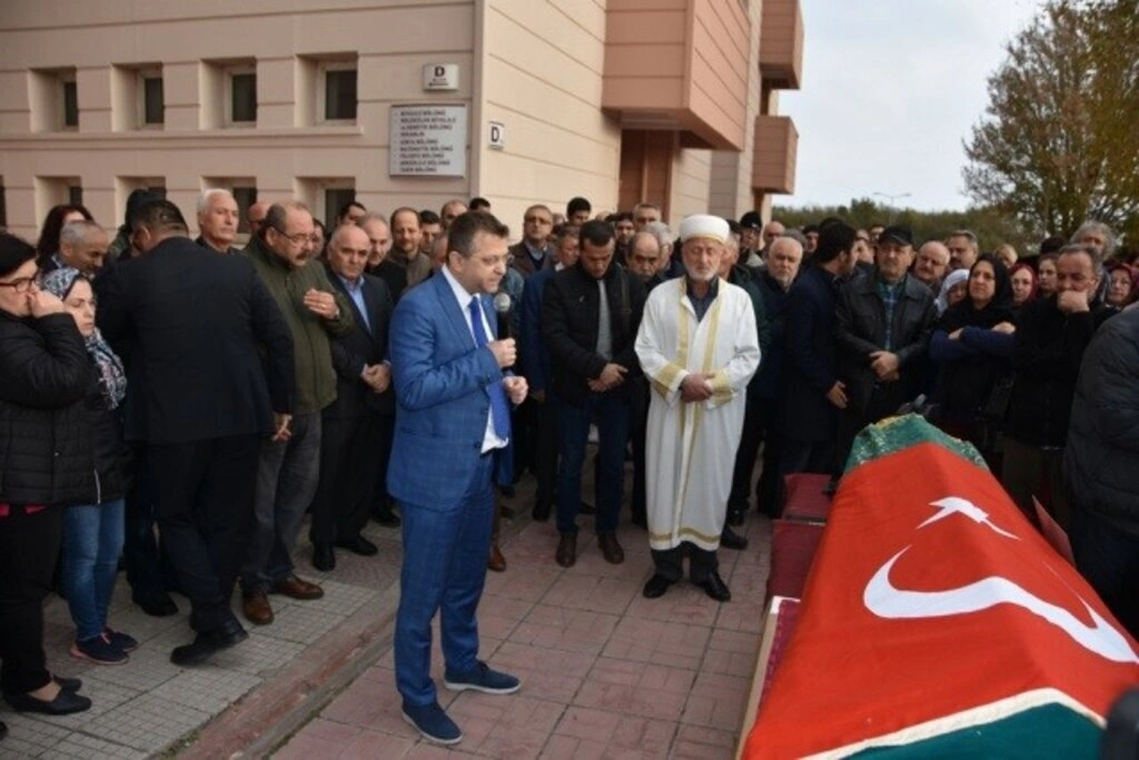 Prof. Dr. Emine Coşkun’a Hazin Veda - Resim 3