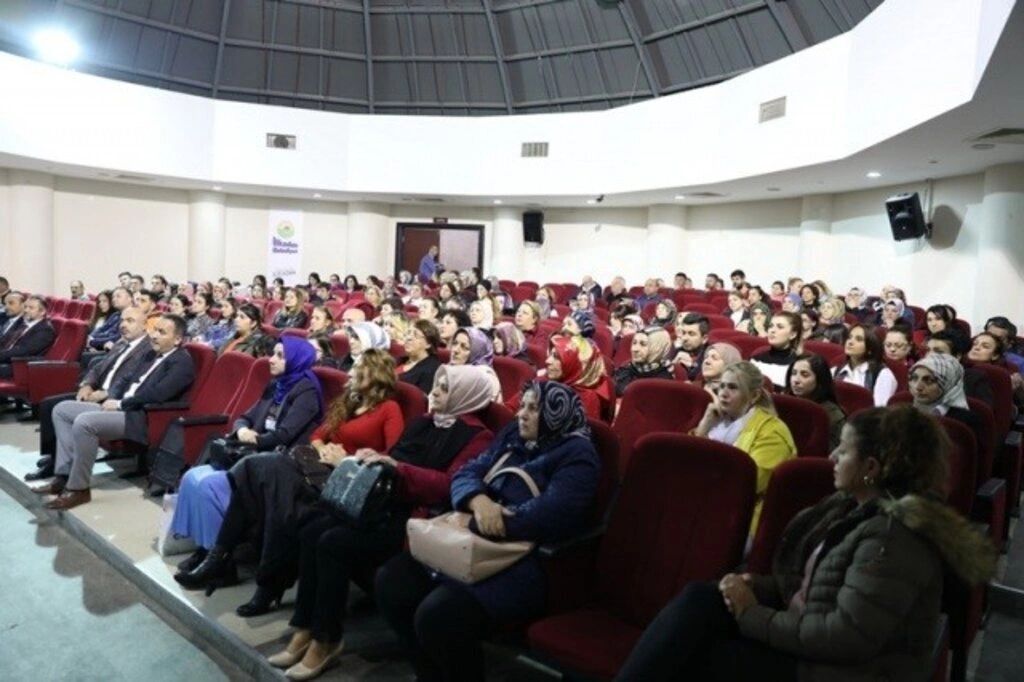 İlkadım Belediyesi'nden Öğretmenler Günü Kutlaması - Resim 8