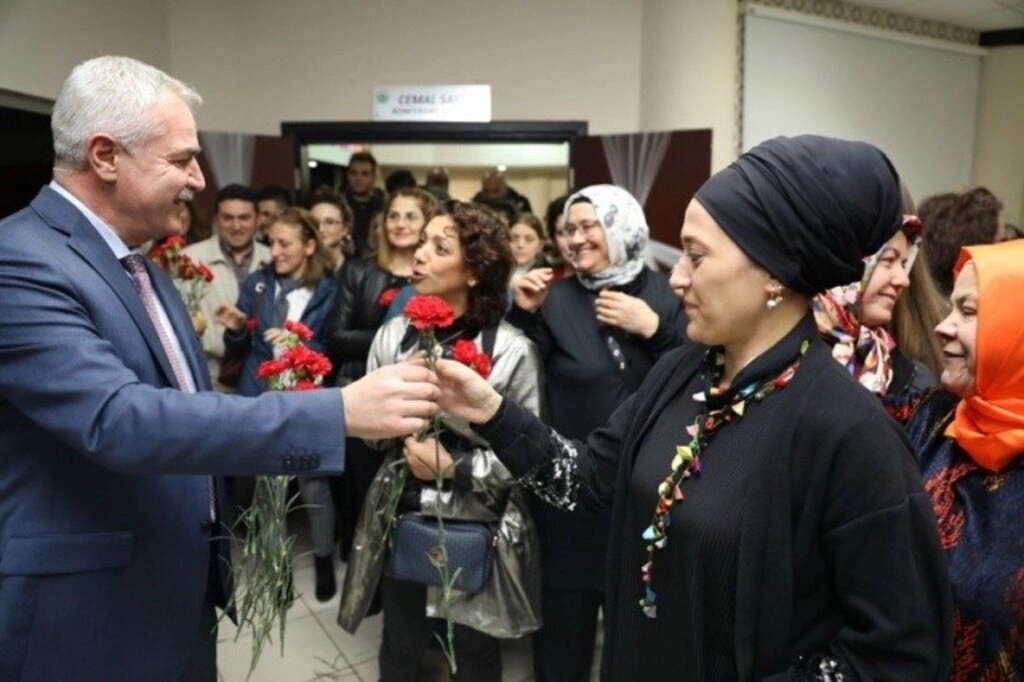İlkadım Belediyesi'nden Öğretmenler Günü Kutlaması - Resim 11