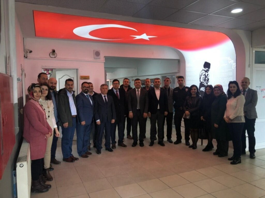 Alaçam Kızlan İlköğretim Okulu’nun onarımı ve eksikleri tamamlandı - Resim 3