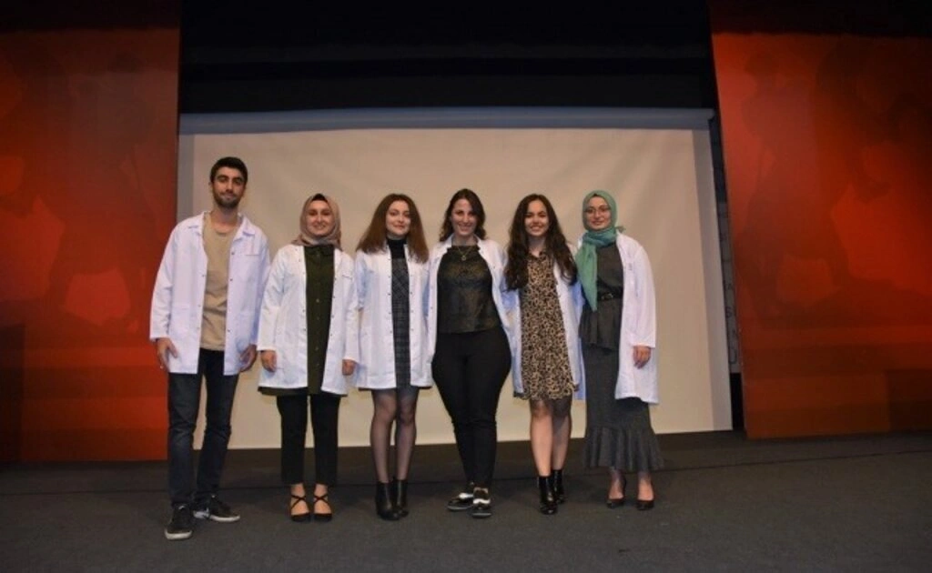 Genç Diş Hekimi Adayları Beyaz Önlüklerini Giydi - Resim 13