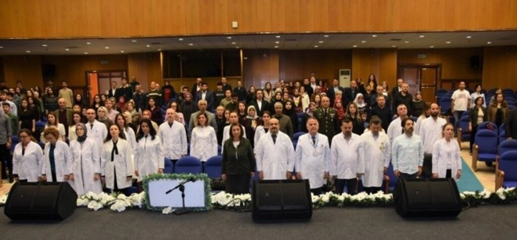 Genç Diş Hekimi Adayları Beyaz Önlüklerini Giydi - Resim 19