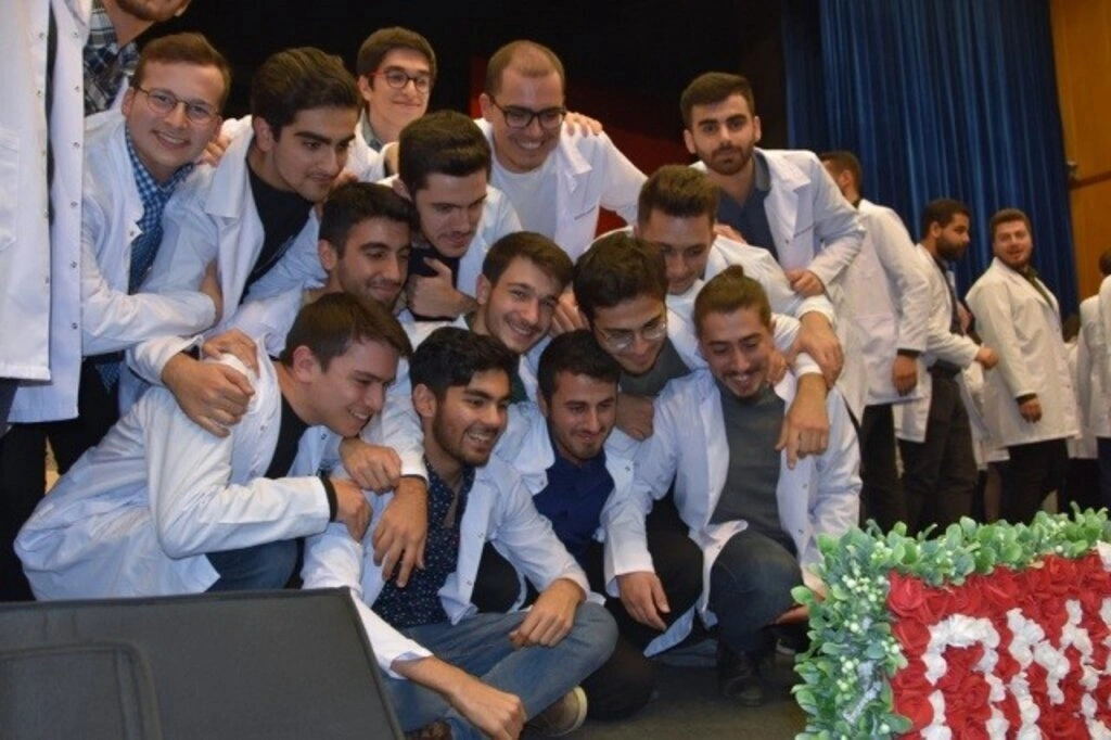 Genç Diş Hekimi Adayları Beyaz Önlüklerini Giydi - Resim 28