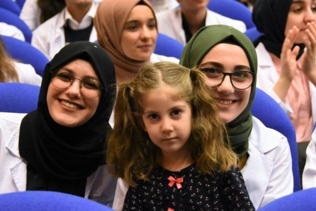 Genç Diş Hekimi Adayları Beyaz Önlüklerini Giydi - Resim 30