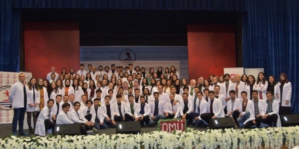 Genç Diş Hekimi Adayları Beyaz Önlüklerini Giydi - Resim 39