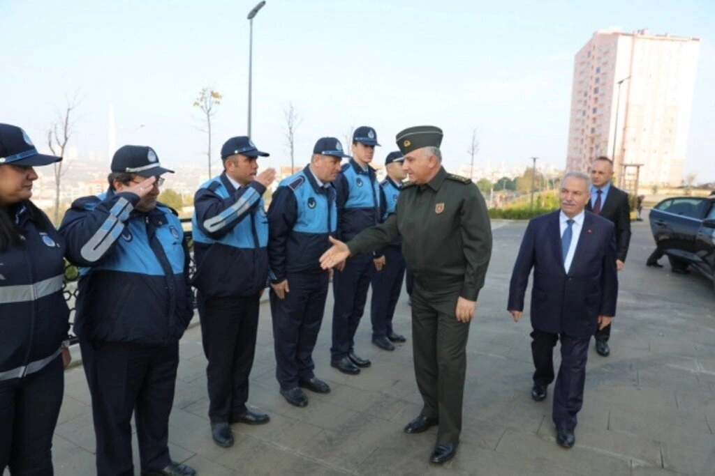 Samsun Garnizon Komutanı Üstün'den İlkadım Belediyesi'ne ziyaret - Resim 2