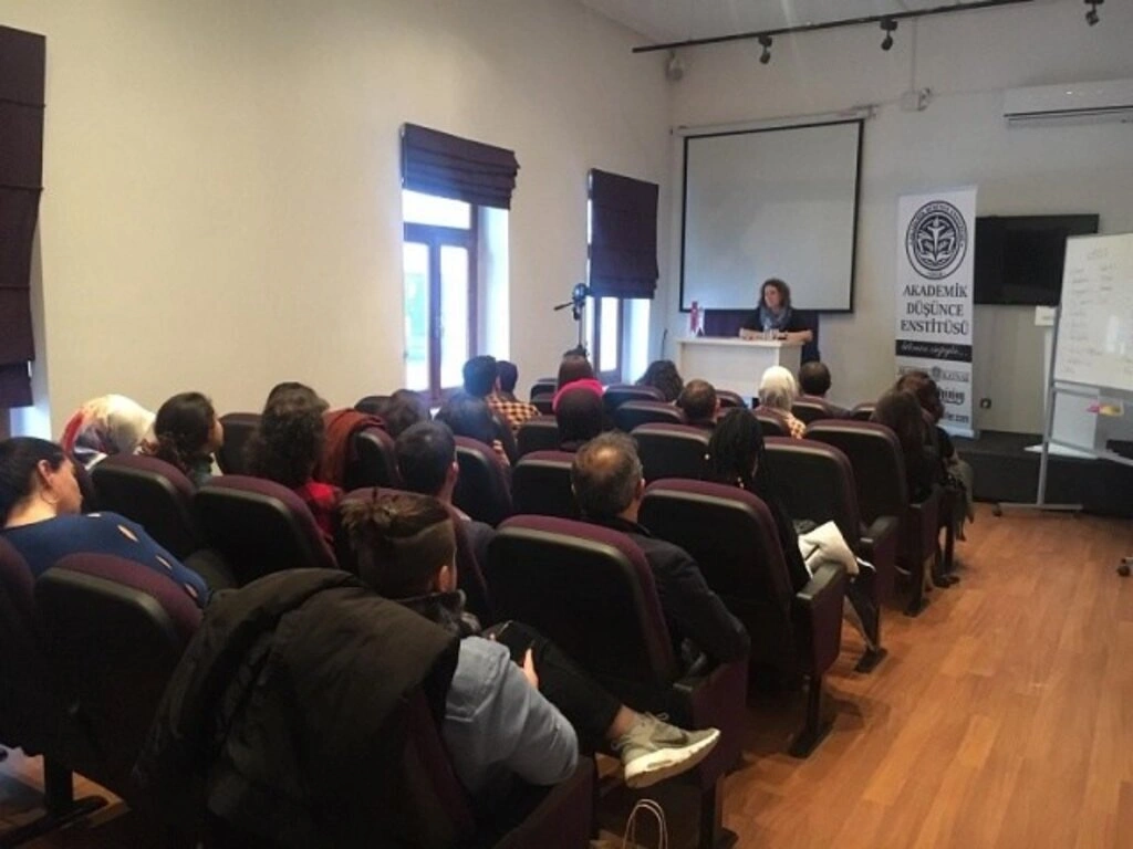 Akademik Düşünce Enstitüsü'nden Söyleşi - Resim 3