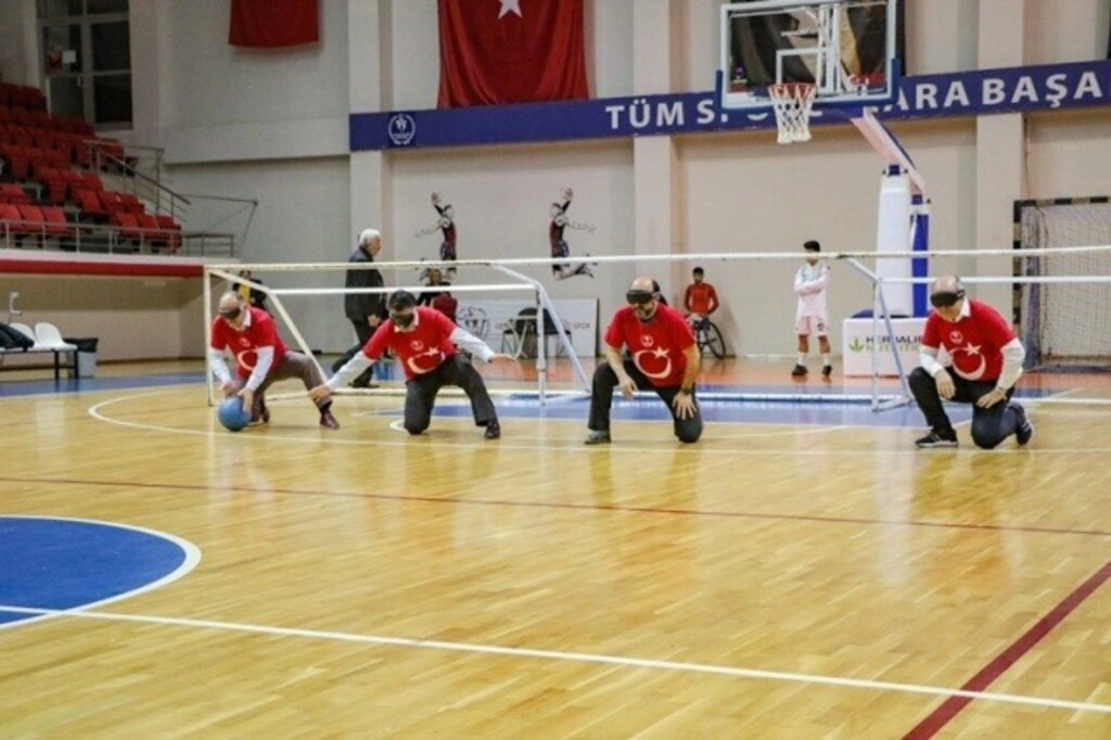 Samsun protokolü ile engelliler çeşitli branşlarda turnuva yaptılar - Resim 3