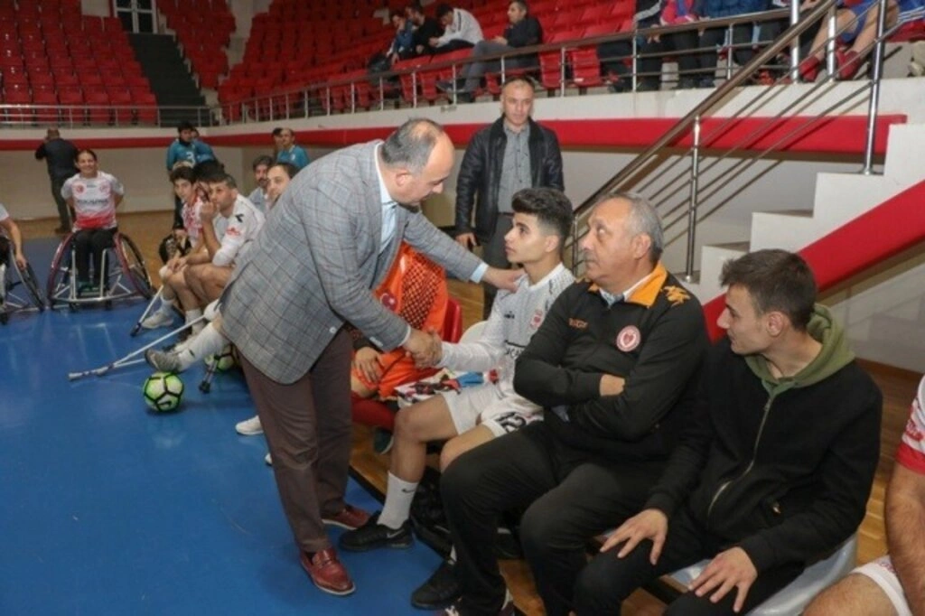 Samsun protokolü ile engelliler çeşitli branşlarda turnuva yaptılar - Resim 21