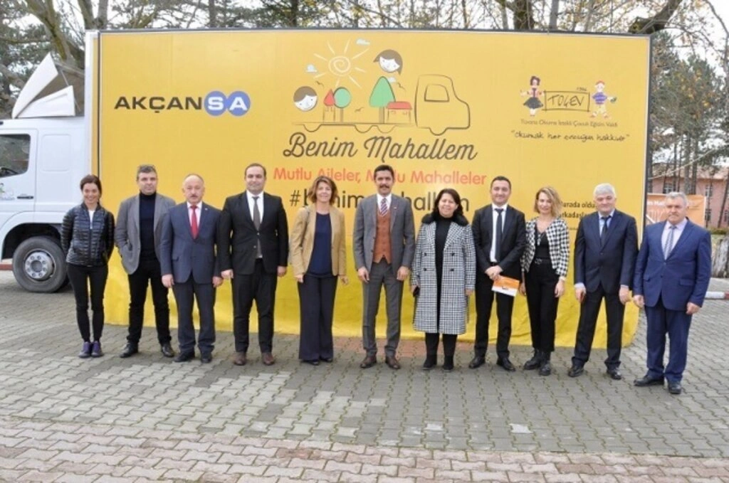 Akçansa Benim Mahallem Ladikli Gençlerin Geleceğine Işık Tutuyor - Resim 1