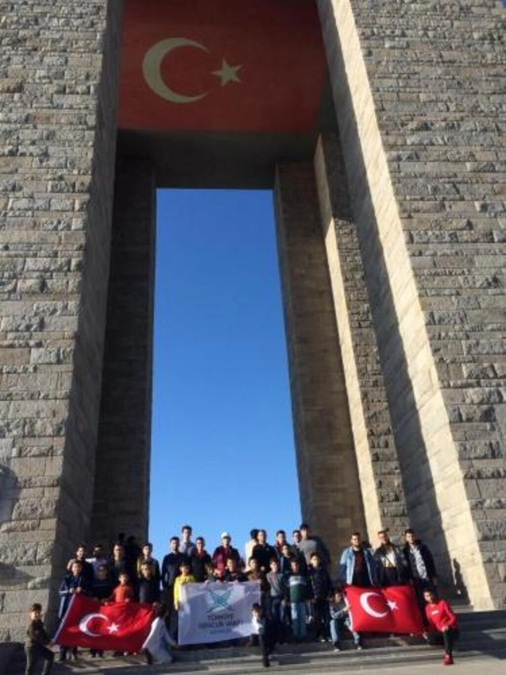 TÜGVA'lı gençlerden Ecdada Vefa ziyareti - Resim 9