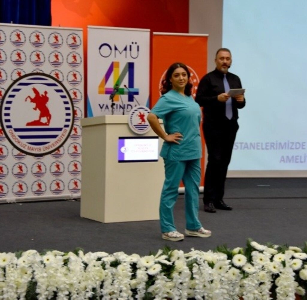 Geçmişten Günümüze Hemşirelik Kıyafetleri Defilesi OMÜ’de Sergilendi - Resim 22