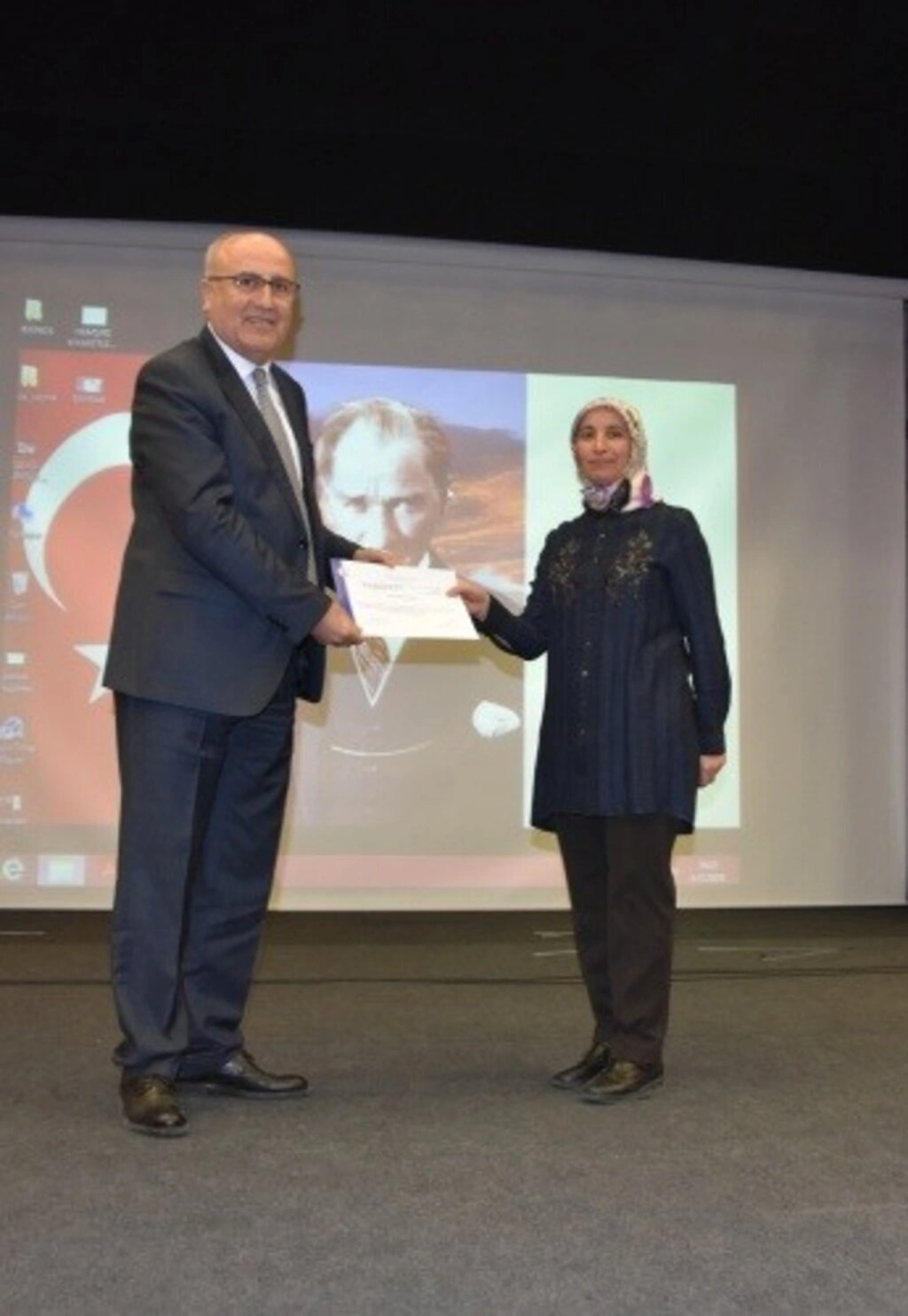 Geçmişten Günümüze Hemşirelik Kıyafetleri Defilesi OMÜ’de Sergilendi - Resim 25