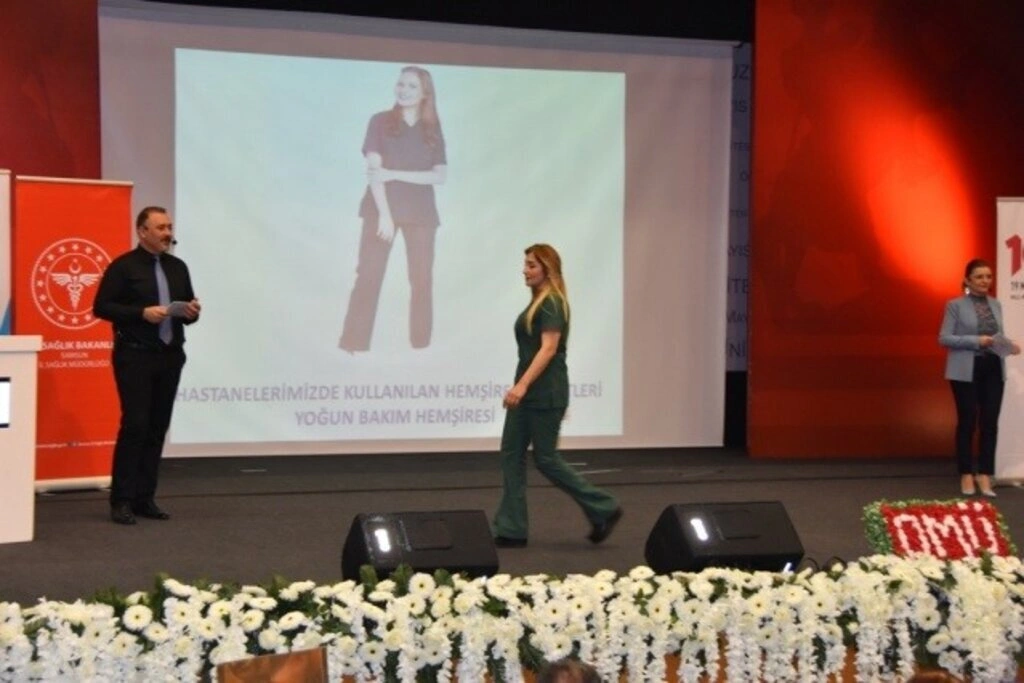Geçmişten Günümüze Hemşirelik Kıyafetleri Defilesi OMÜ’de Sergilendi - Resim 31