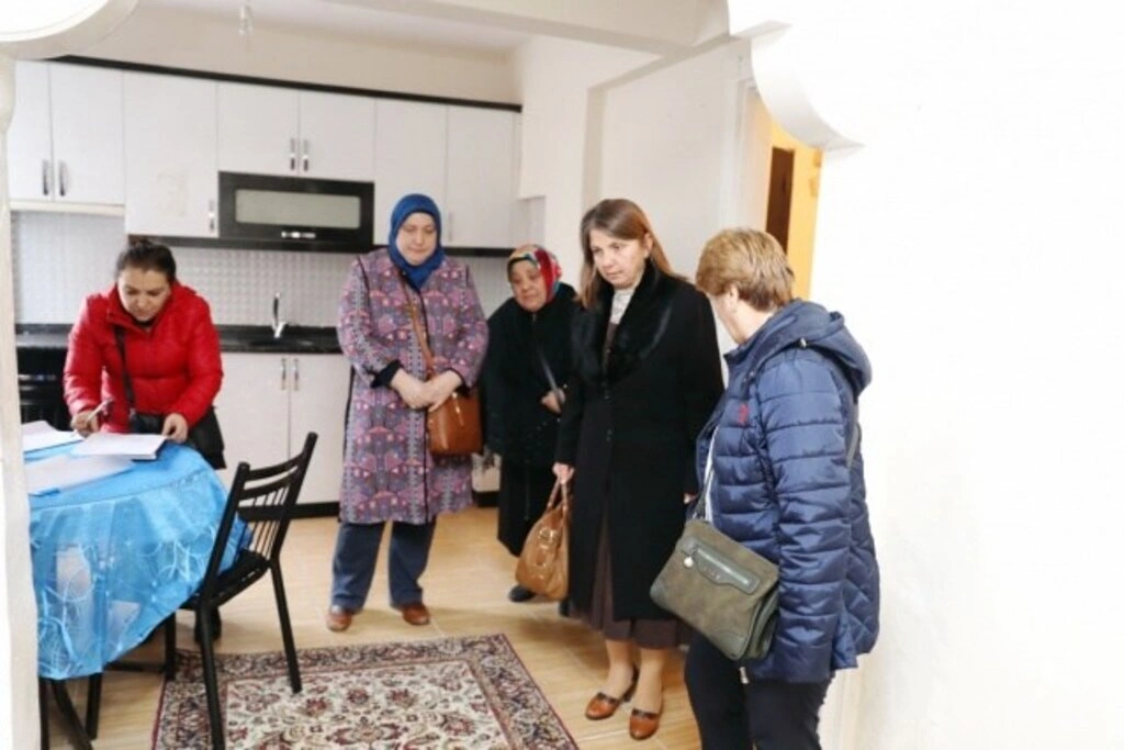 Kimse yoksa 'Kadın Koordinasyon Merkezi' var! - Resim 3