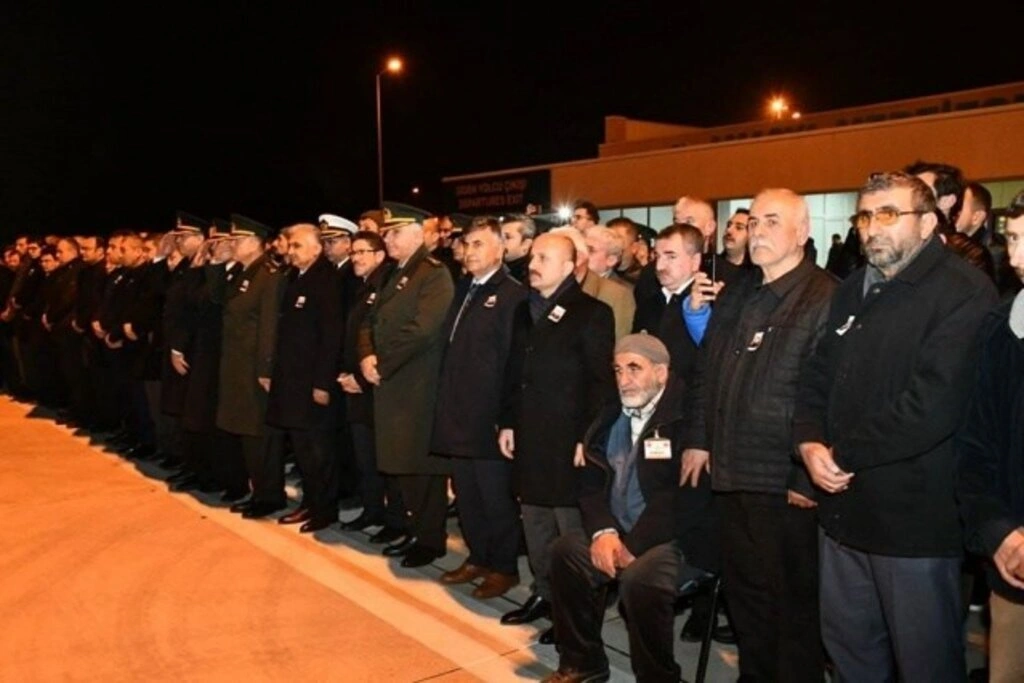 Şehit Kemal Sayar'ın naaşı Samsun'da - Resim 4