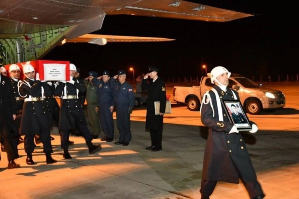 Şehit Kemal Sayar'ın naaşı Samsun'da - Resim 5