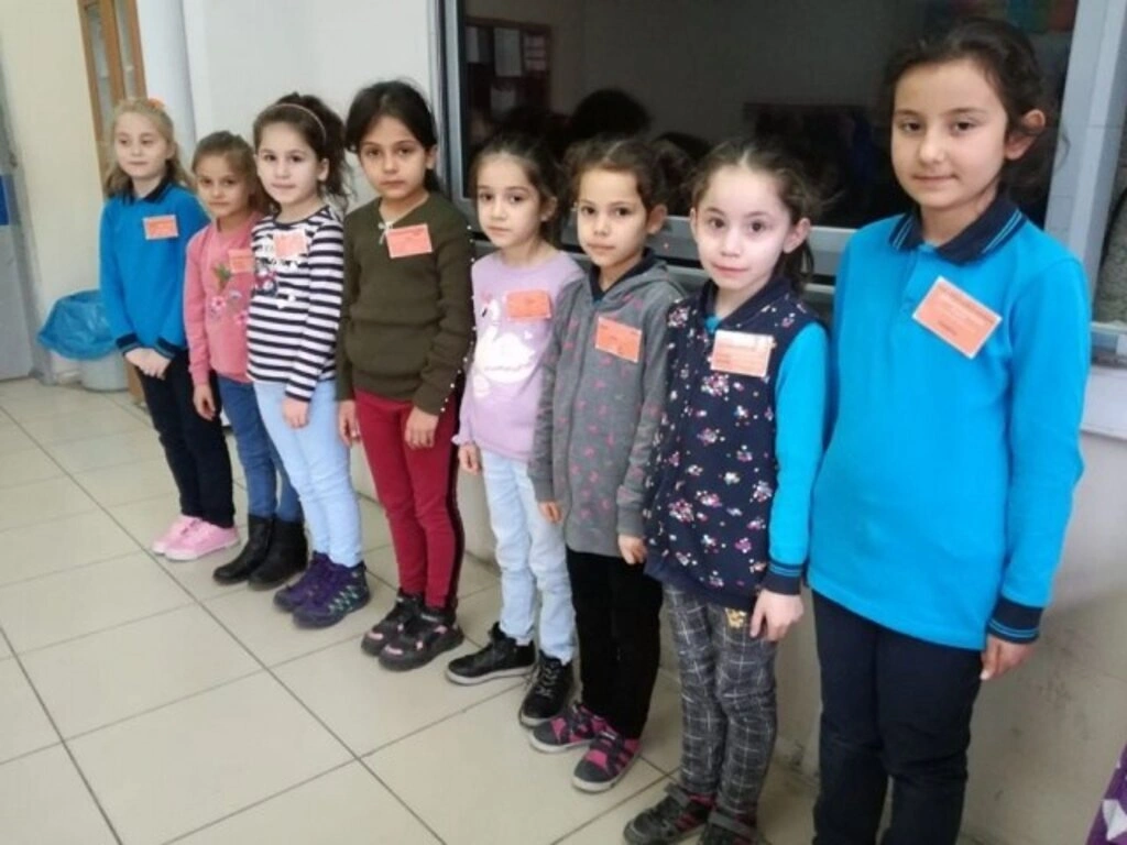 Ayvacık İlk ve Ortaokulu'ndan Türkçe Yakamdan Düşmüyor etkinliği - Resim 2