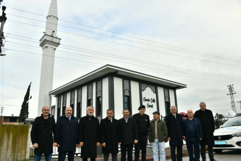 Yeşilyurt Demir Çelik Camii hizmete açıldı - Resim 5