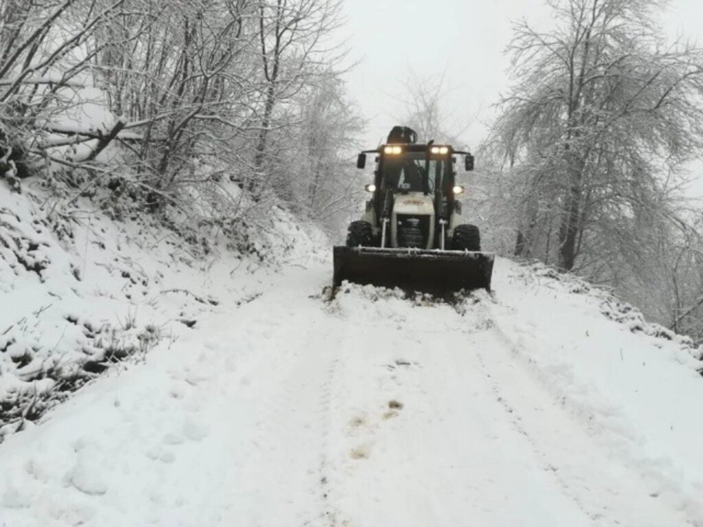 Atakum'un yüksek bölgelerinde kar yağışı etkili oldu! Samsun haber - Resim 4