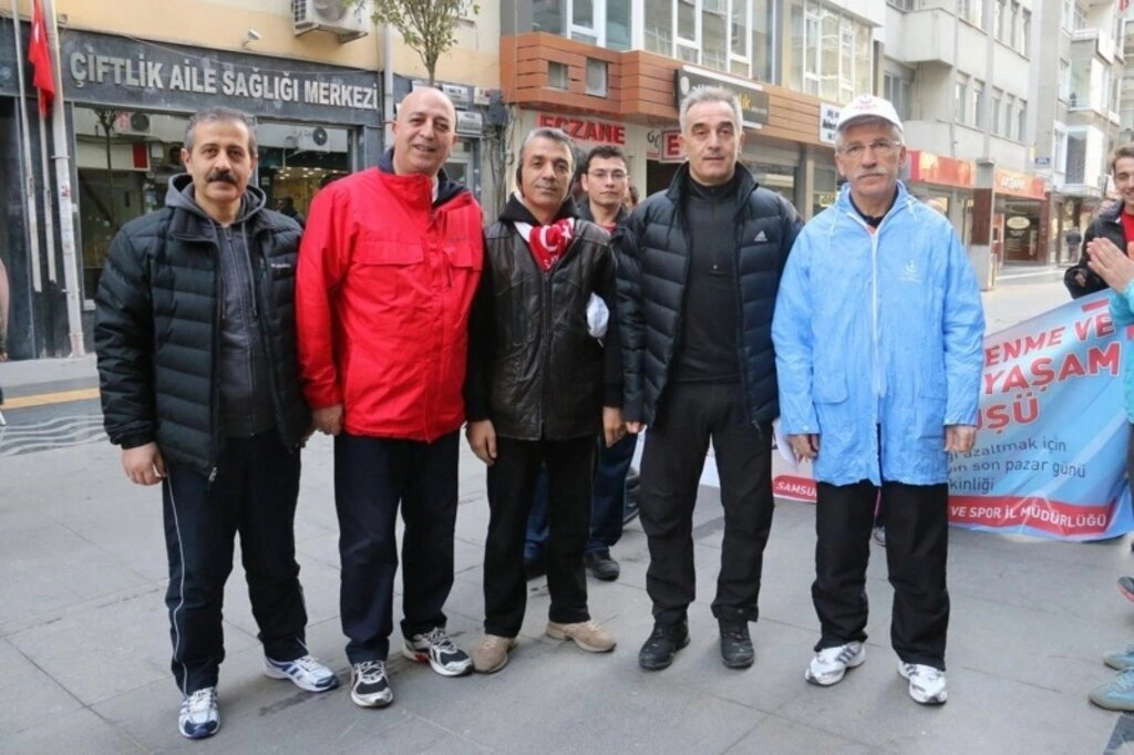 Samsun'da sağlıklı beslenme ve hareketli yaşam yürüyüşü yapıldı - Resim 3