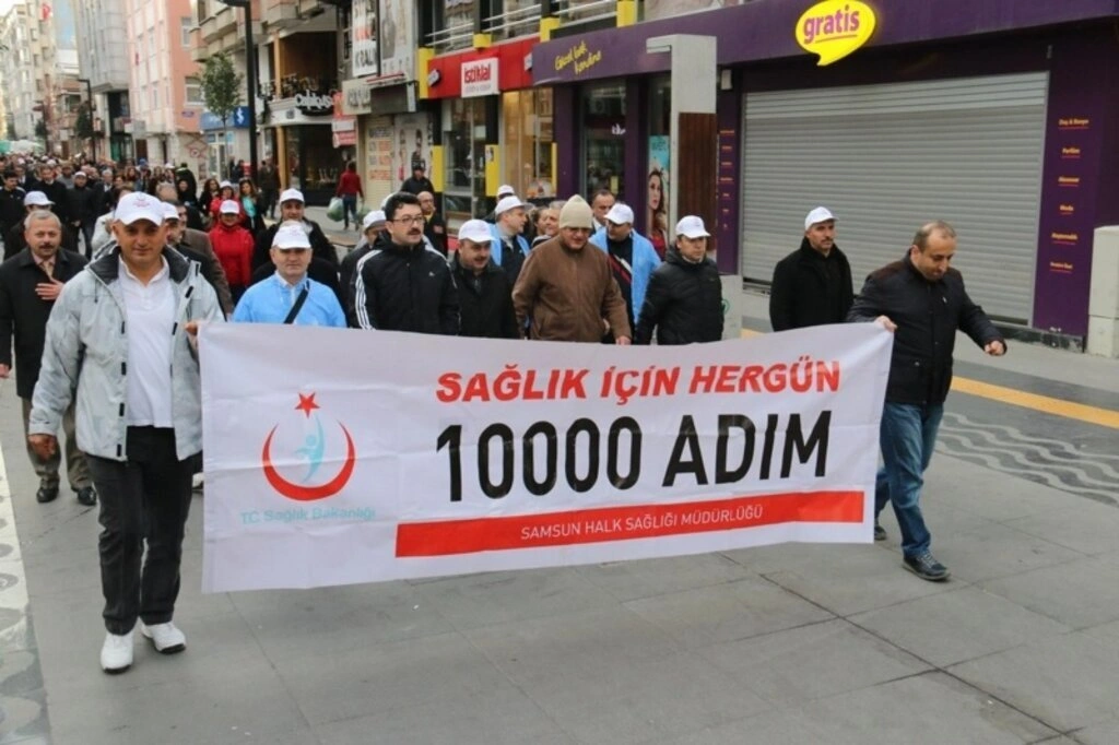 Samsun'da sağlıklı beslenme ve hareketli yaşam yürüyüşü yapıldı - Resim 5