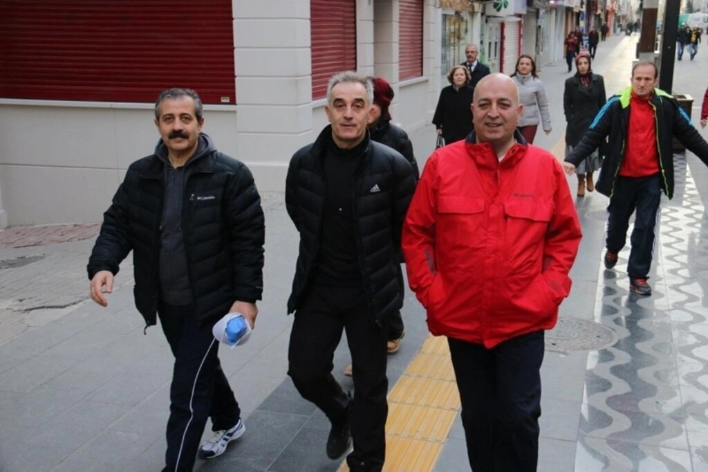 Samsun'da sağlıklı beslenme ve hareketli yaşam yürüyüşü yapıldı - Resim 8