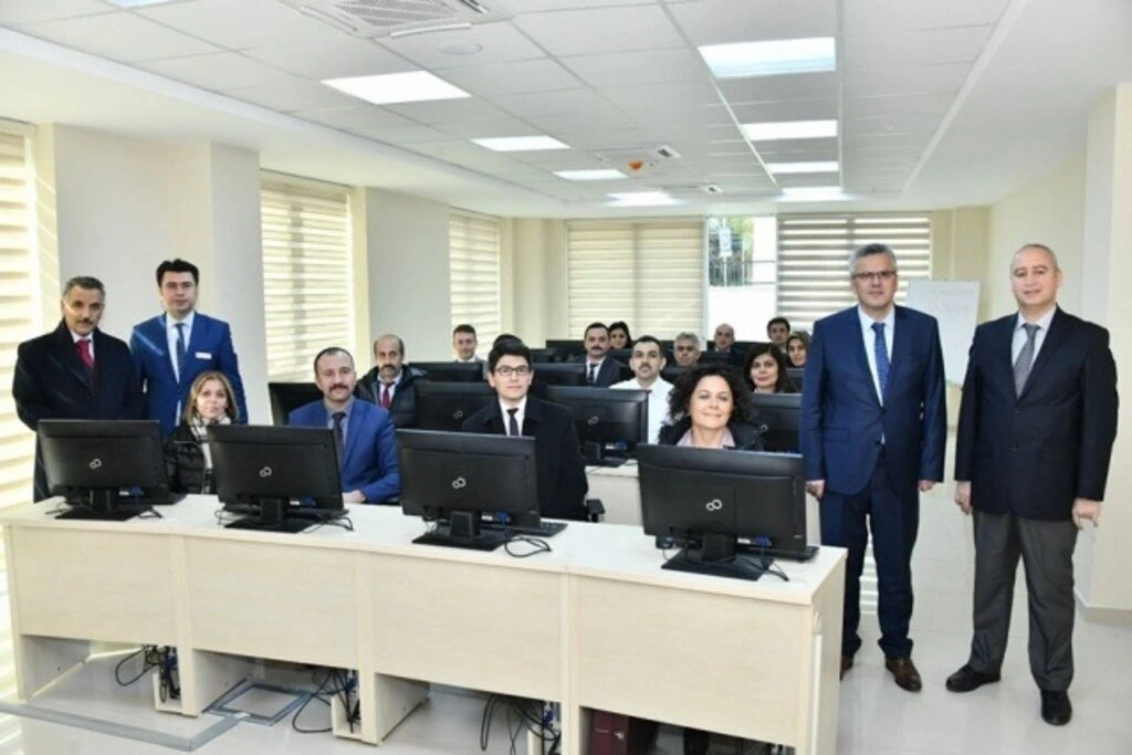 Samsun Vergi Dairesi Başkanlığı yeni binasında hazırlık yapıyor - Resim 3