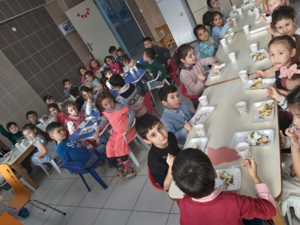 Atakent Ana Sınıfında Bir Yaş Büyüyorum Etkinliği - Resim 10