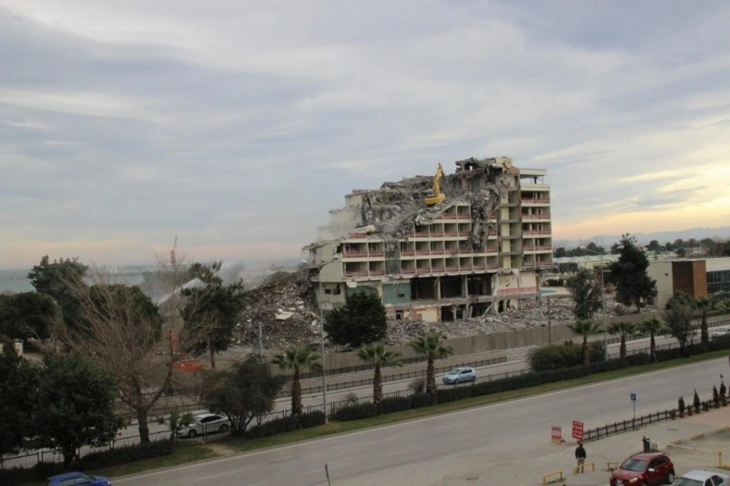 Büyük Samsun oteli yıkım çalışması - Resim 1