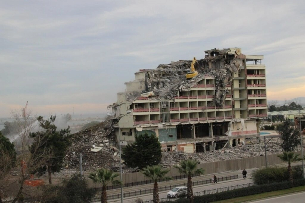 Büyük Samsun oteli yıkım çalışması - Resim 4