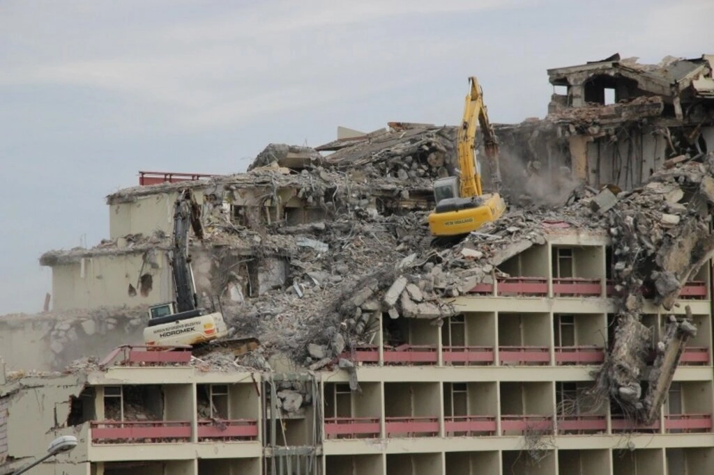 Büyük Samsun oteli yıkım çalışması - Resim 8