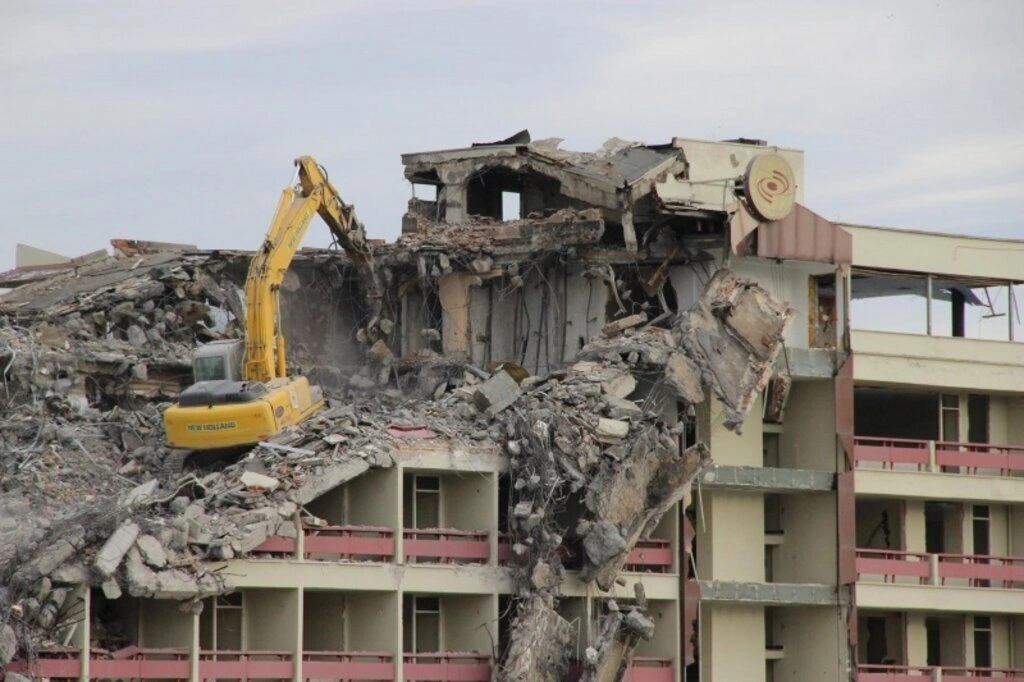 Büyük Samsun oteli yıkım çalışması - Resim 17