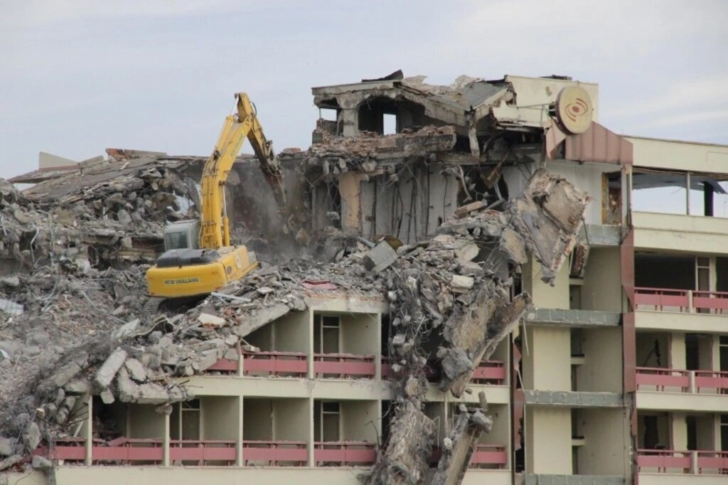 Büyük Samsun oteli yıkım çalışması - Resim 18