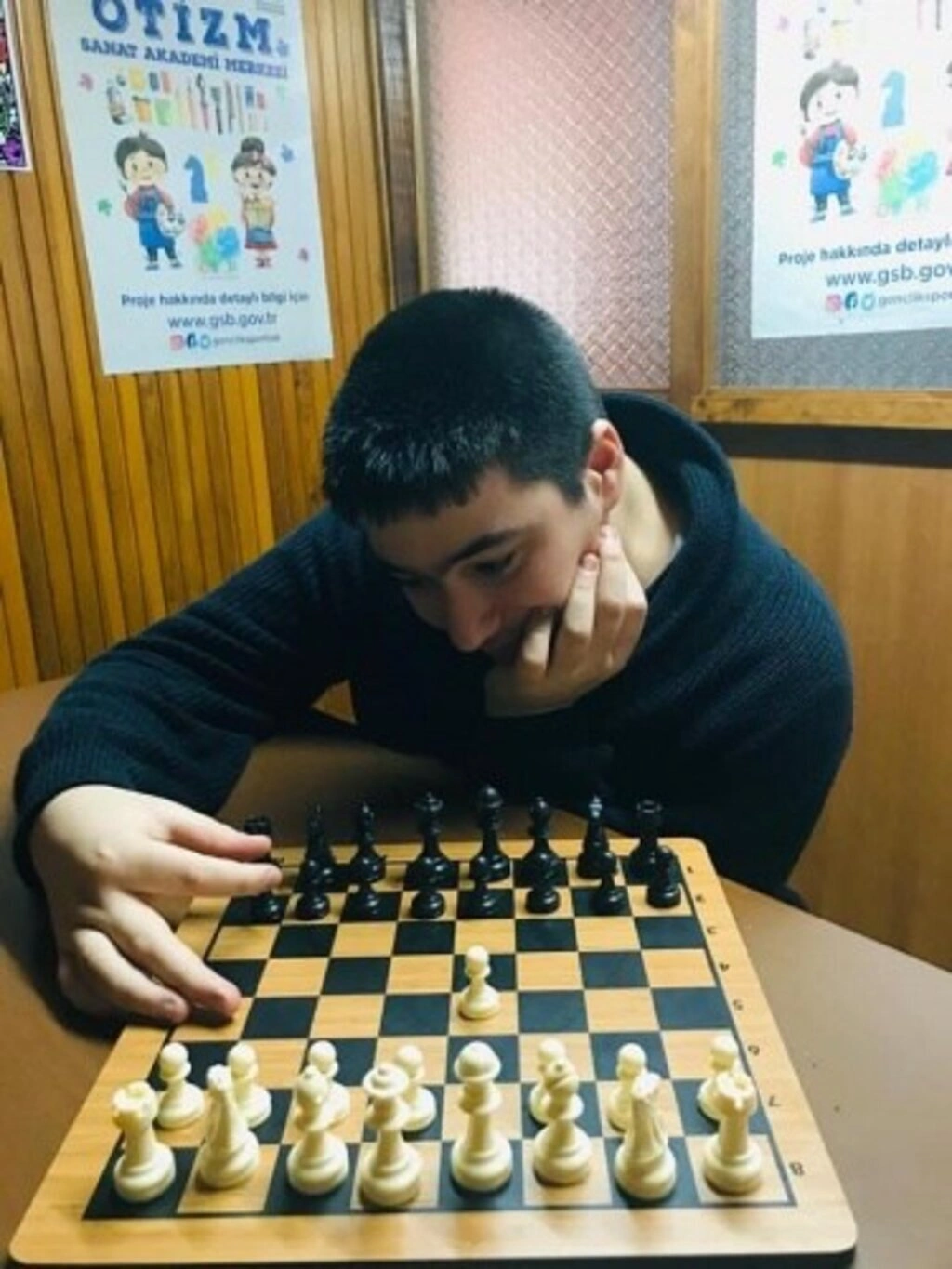 Samsun'da Otizmli Çocuklar müzik eğitimi alarak şarkı söylüyorlar - Resim 5