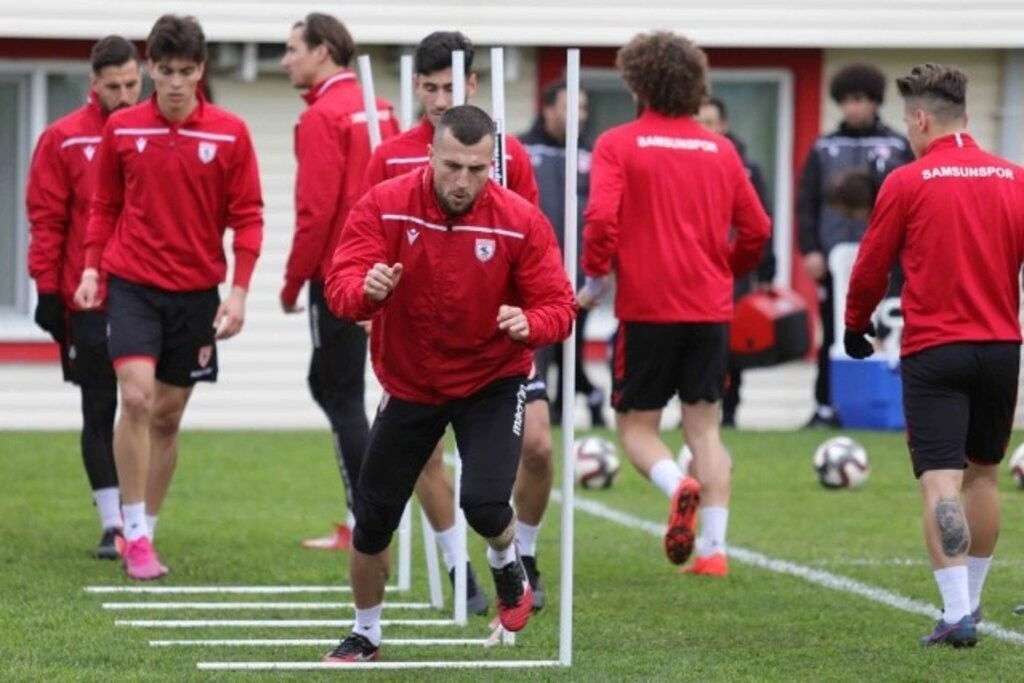 Yılport Samsunspor Pendik Hazırlıklarını Sürdürüyor - Resim 3