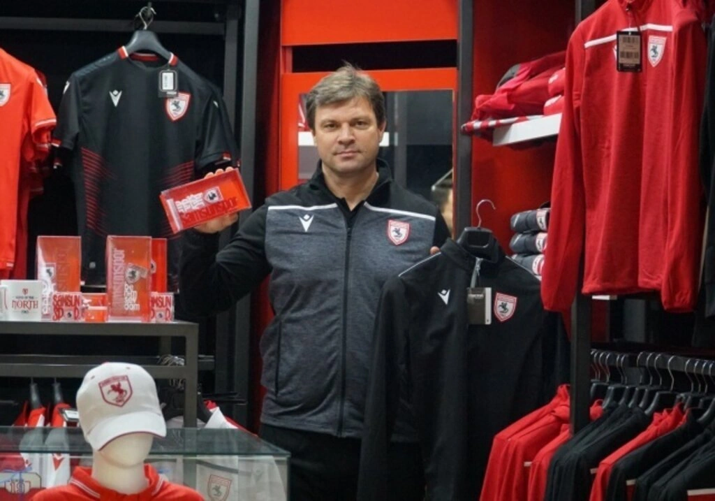 İstanbul'a Hareket Öncesi Teknik Direktör Ertuğrul Sağlam Store 55'i Gezdi - Resim 8