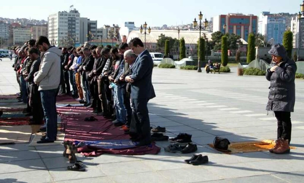 Charlie Hebdo karikatürlerinin yayınlanmasına Samsun'dan büyük tepki - Resim 10