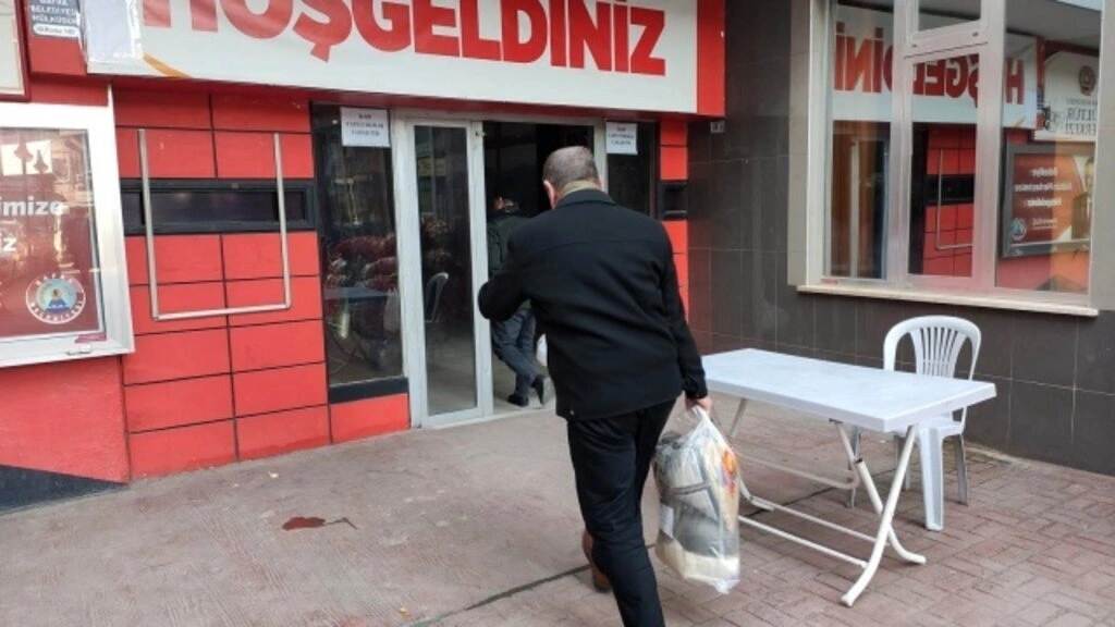 Bafra'da Depremzedelere Yardım Kampanyası - Resim 14