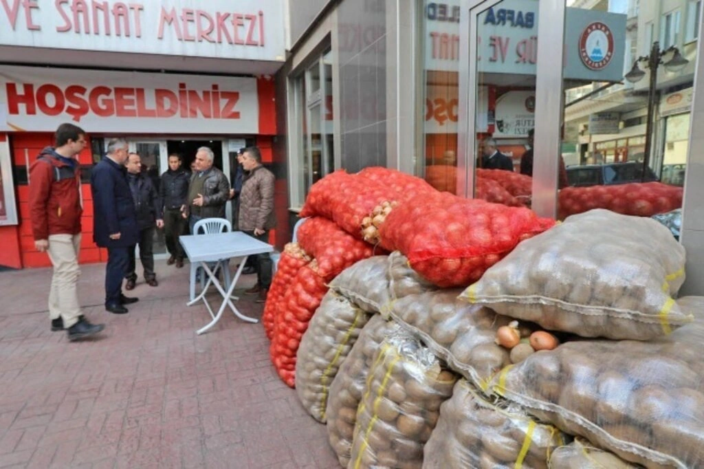 Bafra'da Depremzedelere Yardım Kampanyası - Resim 21