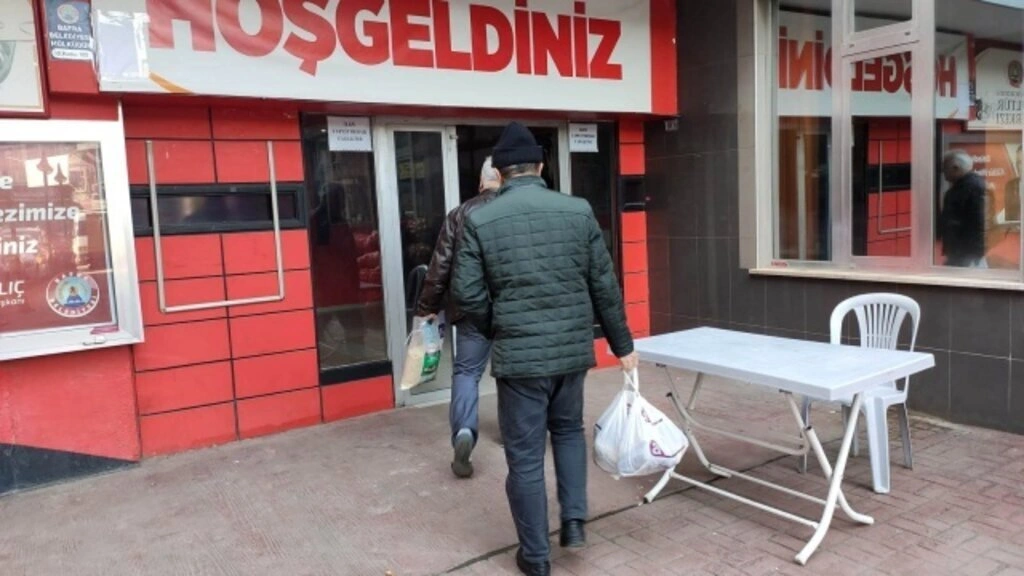 Bafra'da Depremzedelere Yardım Kampanyası - Resim 25