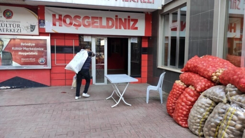 Bafra'da Depremzedelere Yardım Kampanyası - Resim 27