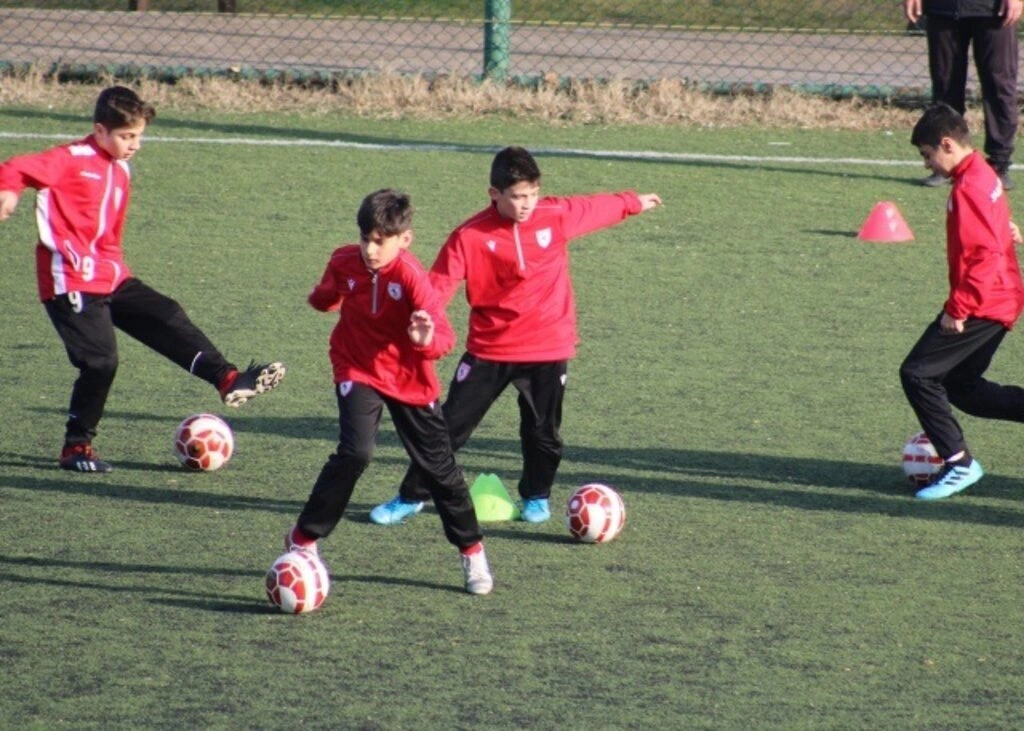 Genk Takımının Antrenörlerinden Saha Antrenmanı - Resim 5