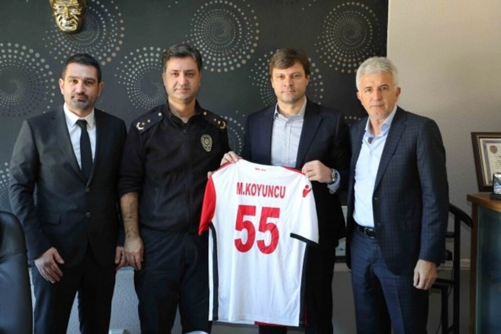 Yılport Samsunspor'dan Emniyet Müdürlüğüne Ziyaret - Resim 4